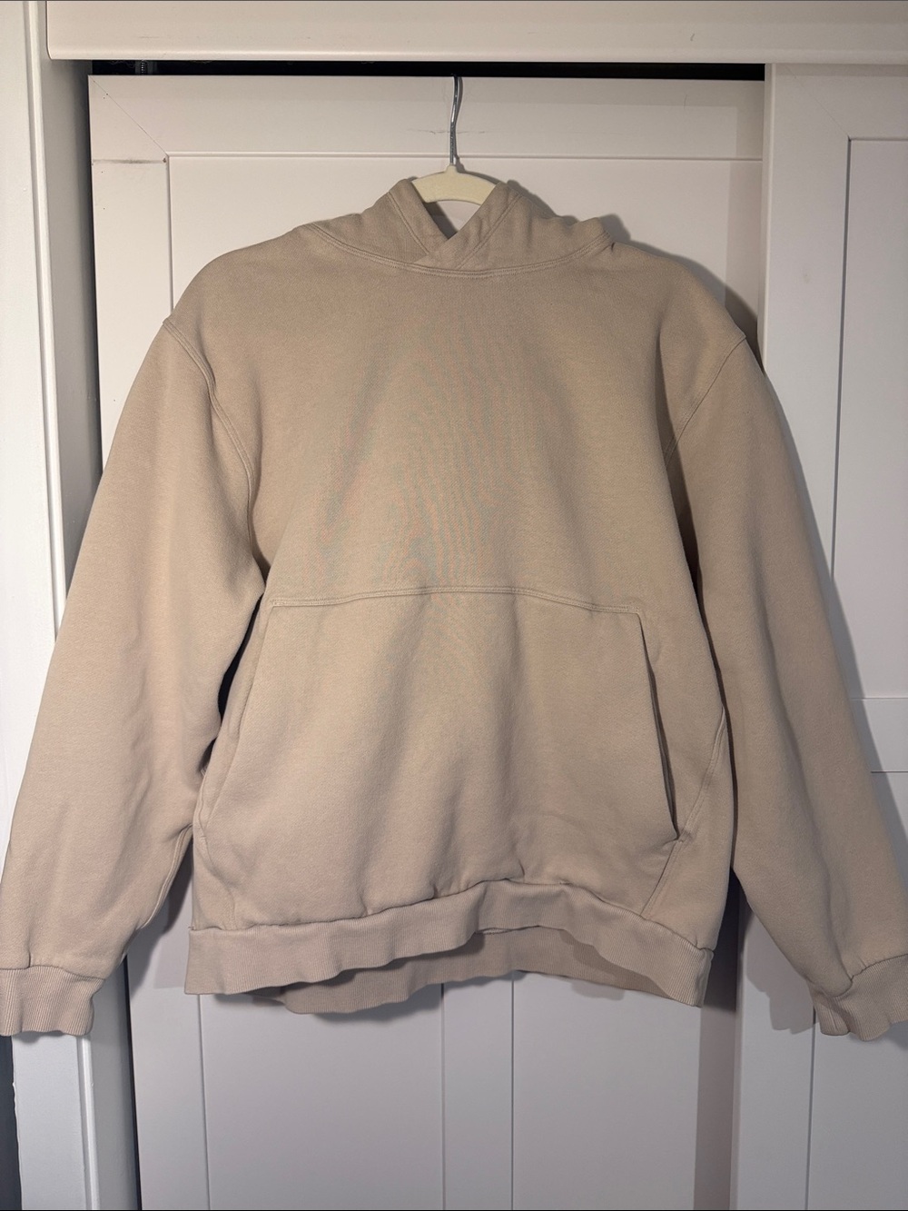 Lululemon Men's Beige Pullover Hoodie Sweatshirt